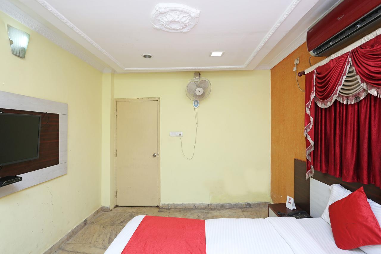 โอโย 4536 ชัยเทพ วิหาร Hotel บูบันเนสชวาร์ ภายนอก รูปภาพ